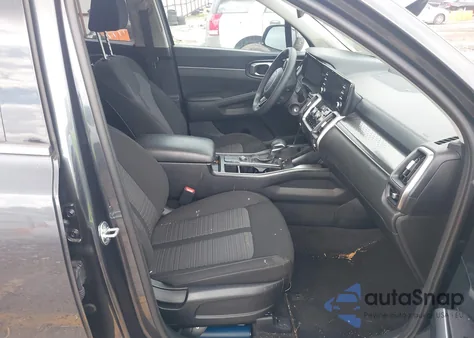 2023 Kia Sorento Lx z USA, uszkodzony, nr VIN 5XYRG4LC1PG201118